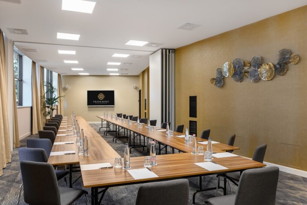 5e5489557ca35d8384581cbbb4f22823